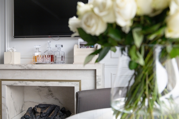 Uniworld SS Victoria - Royal Suite 2.jpg